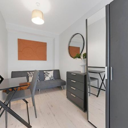 2 Bed Apartment- Finsbury Park Station B Лондон Экстерьер фото
